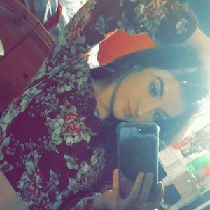 Meet your Posher, Courtney